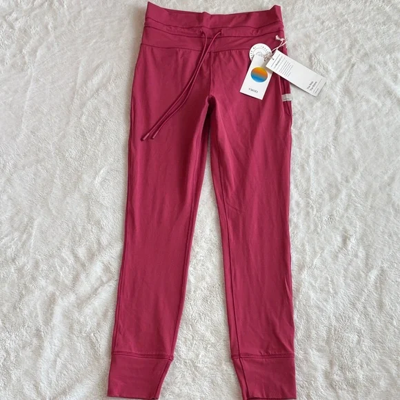 Vuori Daily Form Legging NWT. Size Medium - Picture 6 of 11